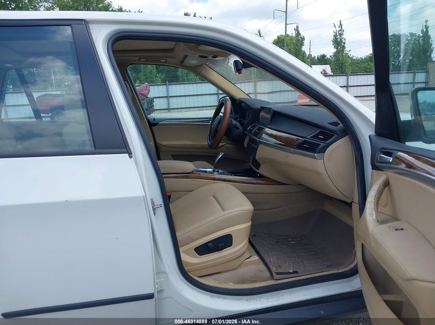 2010 BMW X5 VIN 5UXFF0C57ALT75964 IAAI salvage auction — NORMAL WEAR, Clear (Missouri), sold $600 on 2026-07-20 (photo 5)