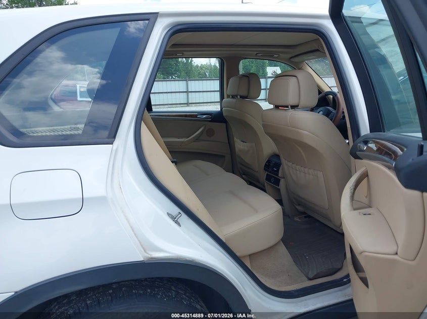 2010 BMW X5 VIN 5UXFF0C57ALT75964 IAAI salvage auction — NORMAL WEAR, Clear (Missouri), sold $600 on 2026-07-20 (photo 8)