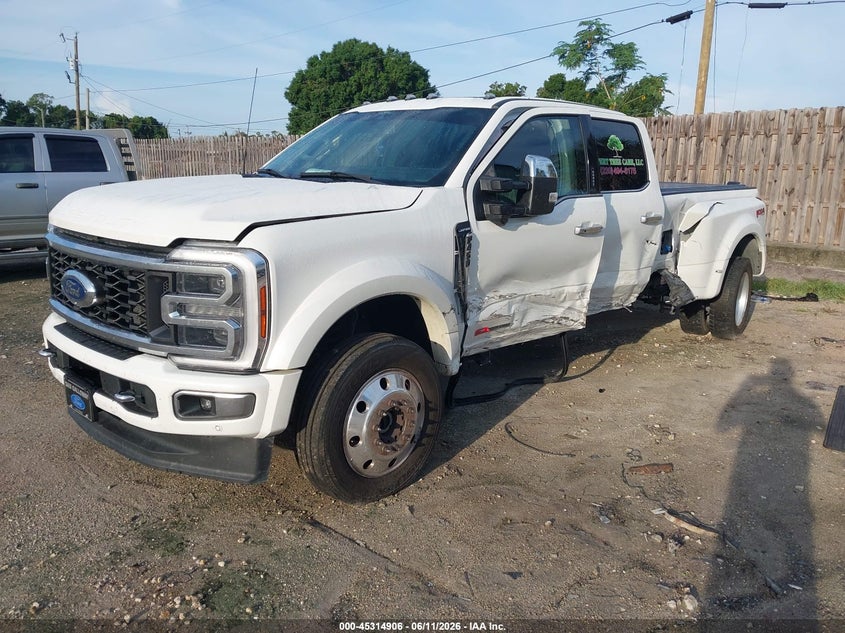 2024 Ford F450 VIN 1FT8W4DMXREE05966 IAAI salvage auction — LEFT SIDE, Salvage Title, sold $33,700 on 2026-08-25 (photo 2)