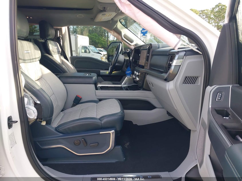 2024 Ford F450 VIN 1FT8W4DMXREE05966 IAAI salvage auction — LEFT SIDE, Salvage Title, sold $33,700 on 2026-08-25 (photo 5)