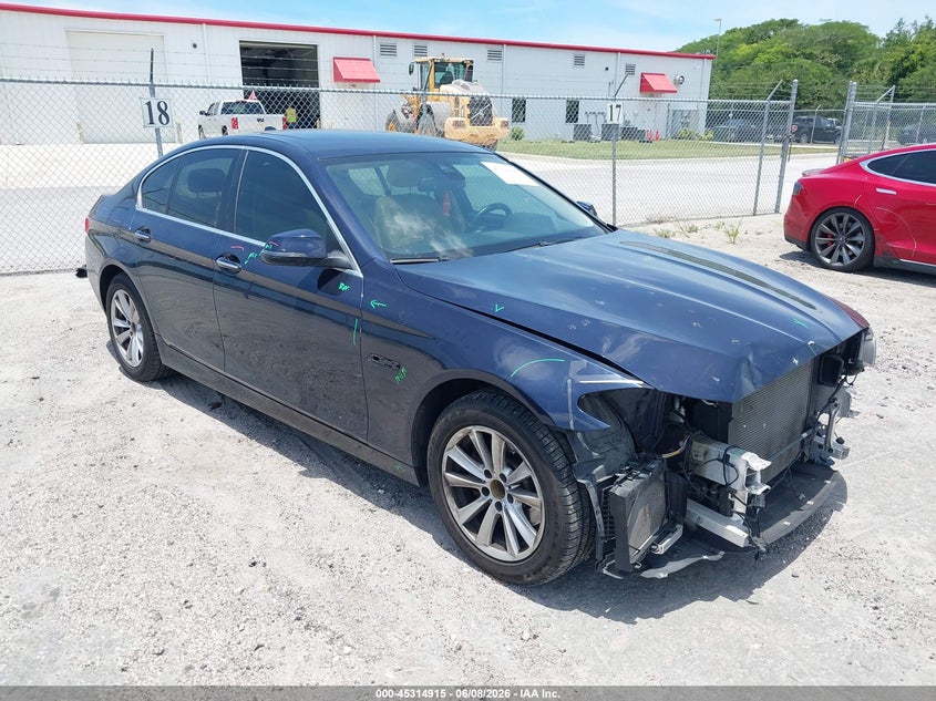 2015 BMW 5er VIN WBA5A5C59FD517822 IAAI salvage auction — FRONT END, Salvage Title, sold $2,250 on 2026-07-09 (photo 1)