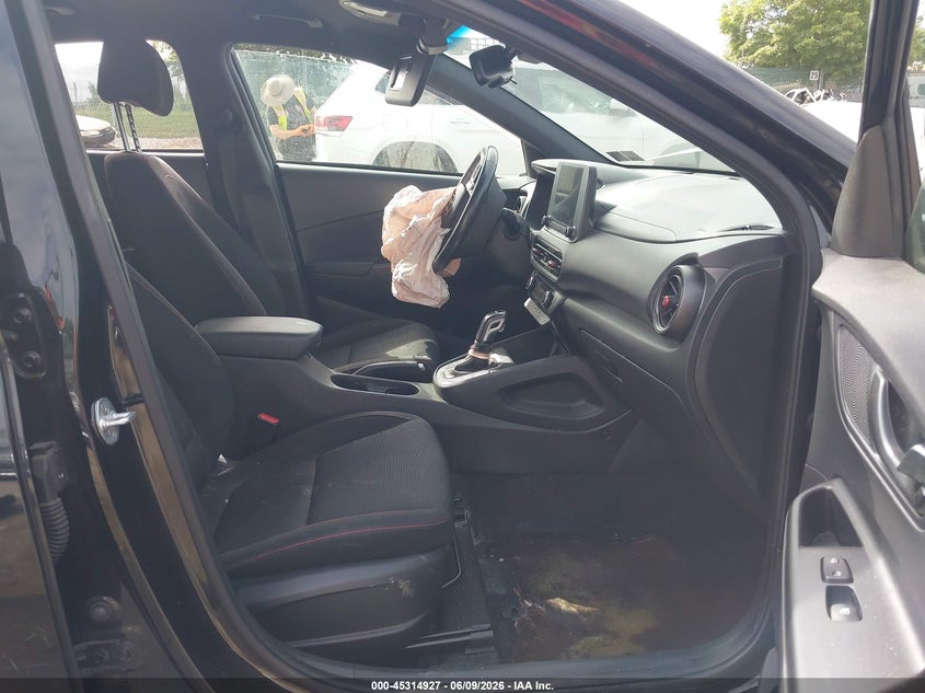 2022 Hyundai Kona VIN KM8K3CA37NU771075 IAAI salvage auction — ENGINE DAMAGE, Salvage (Pennsylvania), sold $750 on 2026-07-31 (photo 5)