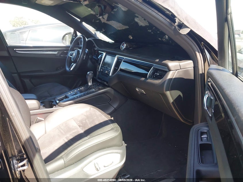 2016 Porsche Macan VIN WP1AB2A59GLB52886 IAAI salvage auction — LEFT FRONT, Salvage Title, sold $6,800 on 2026-08-10 (photo 5)