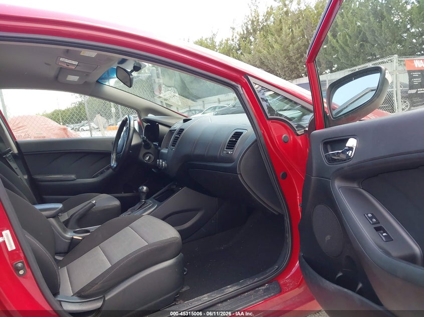 2014 Kia Forte VIN KNAFX4A81E5232020 IAAI salvage auction — REAR END, Salvage Title, sold $1,050 on 2026-07-23 (photo 5)