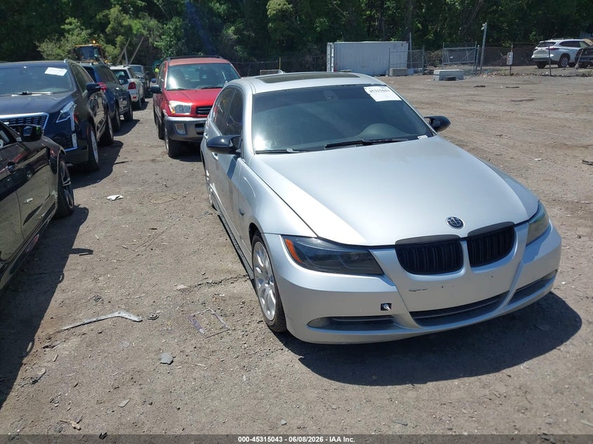 2006 BMW 3er VIN WBAVB33536KR81816 IAAI salvage auction — RIGHT REAR, Salvage (Massachusetts), sold $375 on 2026-07-14 (photo 1)