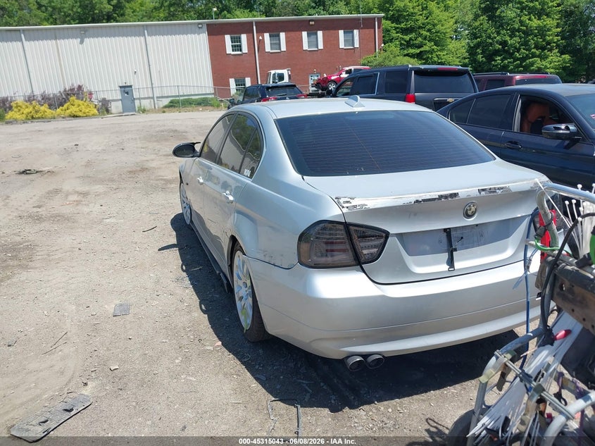 2006 BMW 3er VIN WBAVB33536KR81816 IAAI salvage auction — RIGHT REAR, Salvage (Massachusetts), sold $375 on 2026-07-14 (photo 3)