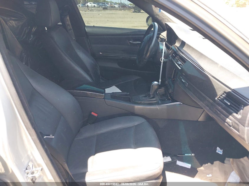 2006 BMW 3er VIN WBAVB33536KR81816 IAAI salvage auction — RIGHT REAR, Salvage (Massachusetts), sold $375 on 2026-07-14 (photo 5)