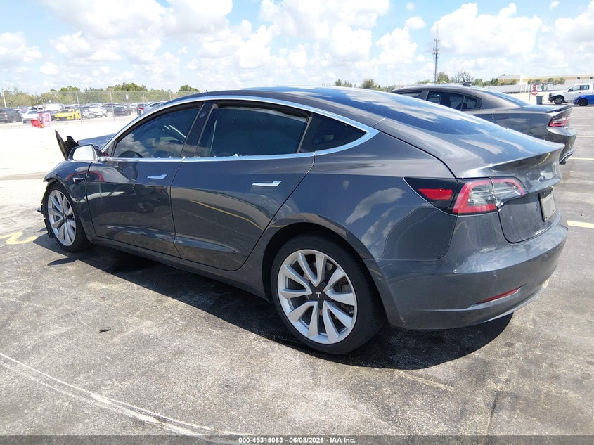 2018 Tesla Model 3 VIN 5YJ3E1EB8JF068709 IAAI salvage auction — RIGHT FRONT, Salvage Title, sold $3,950 on 2026-07-16 (photo 3)