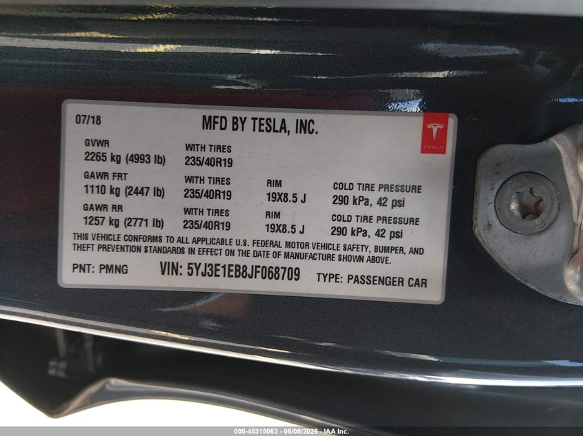 2018 Tesla Model 3 VIN 5YJ3E1EB8JF068709 IAAI salvage auction — RIGHT FRONT, Salvage Title, sold $3,950 on 2026-07-16 (photo 9)