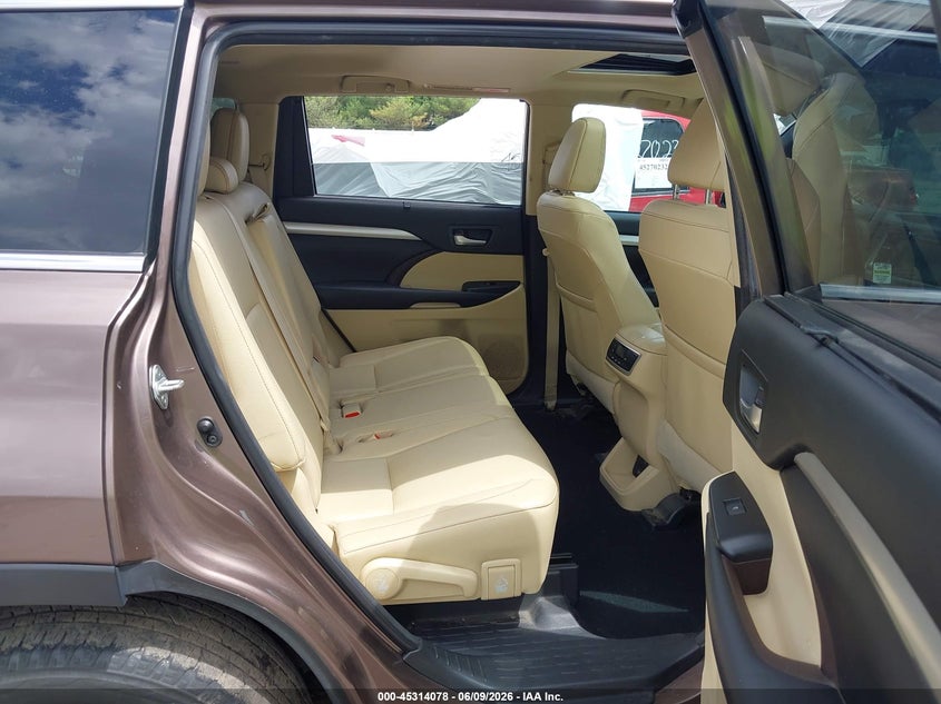 2018 Toyota Highlander VIN 5TDJZRFH6JS834347 IAAI salvage auction — LEFT SIDE, Salvage Title, sold $12,000 on 2026-07-07 (photo 8)
