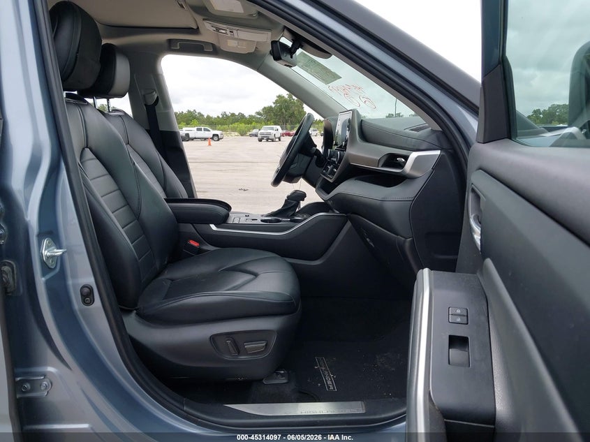 2022 Toyota Highlander VIN 5TDGZRAH3NS112275 IAAI salvage auction — LEFT SIDE, Salvage Title, sold $12,600 on 2026-07-23 (photo 5)
