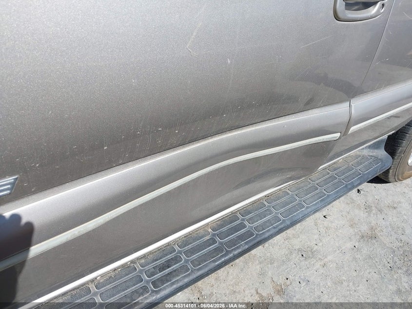 2001 Chevrolet Tahoe VIN 1GNEK13T81J262153 IAAI salvage auction — NORMAL WEAR, Salvage Title - Dealer (California), sold $375 on 2026-07-09 (photo 6)
