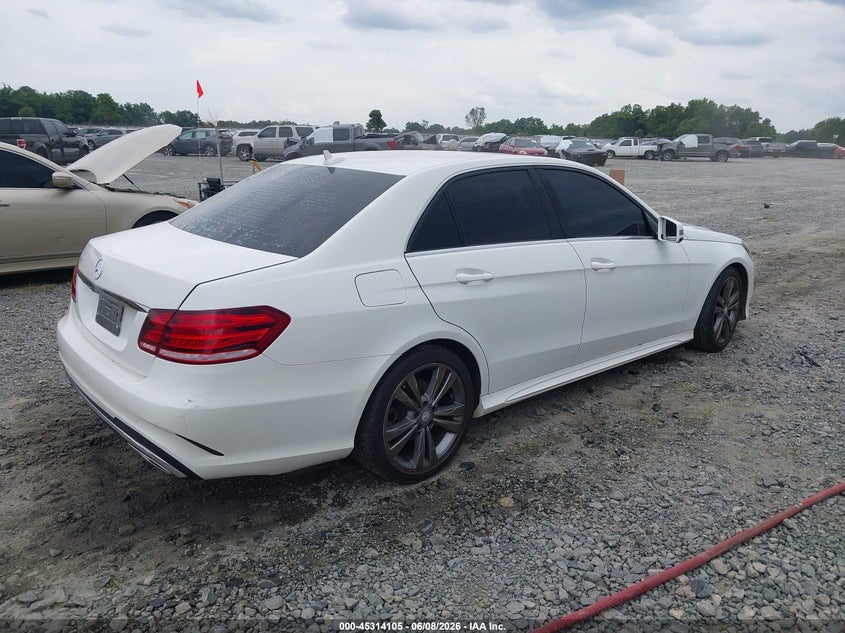 2014 Mercedes-benz E-klasse VIN WDDHF5KB6EB024608 IAAI salvage auction — LEFT FRONT, Salvage Title, sold $3,825 on 2026-07-13 (photo 4)