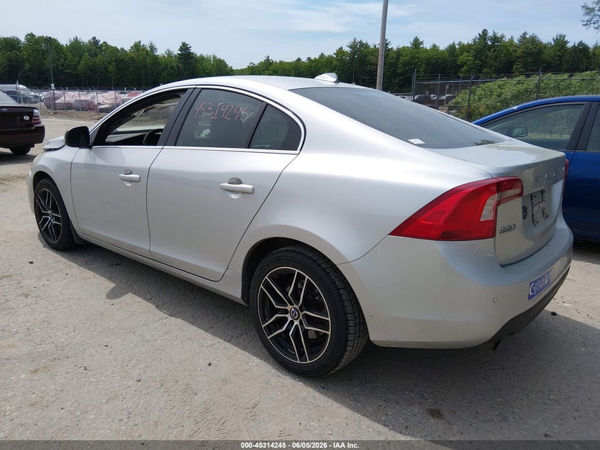 2012 Volvo S60 VIN YV1622FS6C2113382 IAAI salvage auction — RIGHT FRONT, Salvage Title, sold $300 on 2026-07-13 (photo 3)