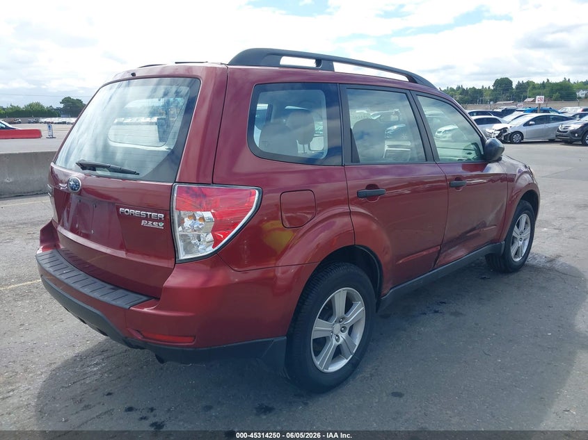 2012 Subaru Forester VIN JF2SHABC9CH408096 IAAI salvage auction — RIGHT SIDE, Salvage (Oregon), sold $1,250 on 2026-07-30 (photo 4)