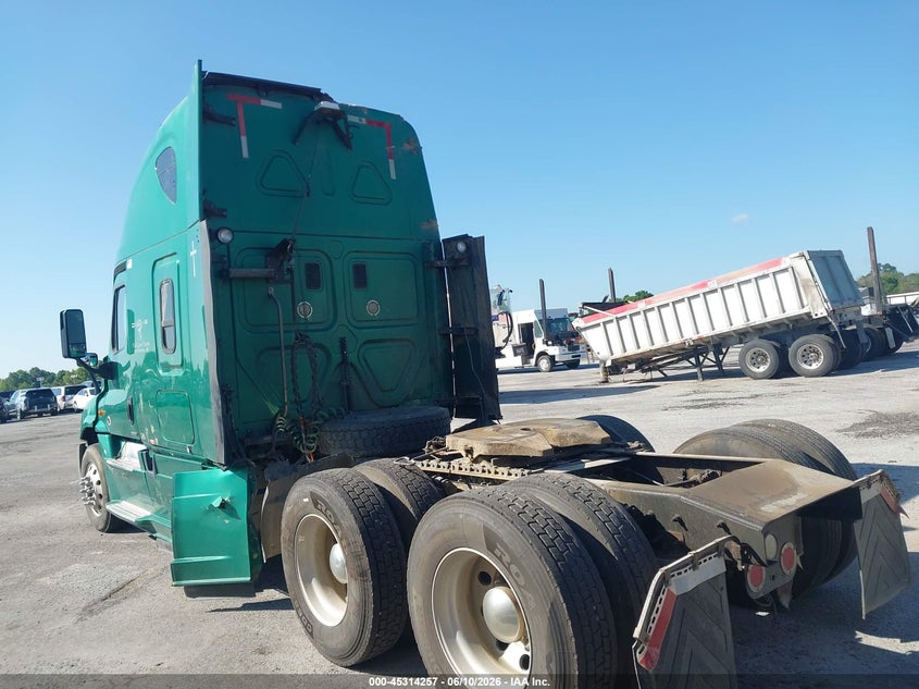 2016 Freightliner Cascadia 125 VIN 3AKJGLD53GSGU9825 IAAI salvage auction — ROLLOVER, Clear (Arkansas), sold $2,250 on 2026-07-25 (photo 3)