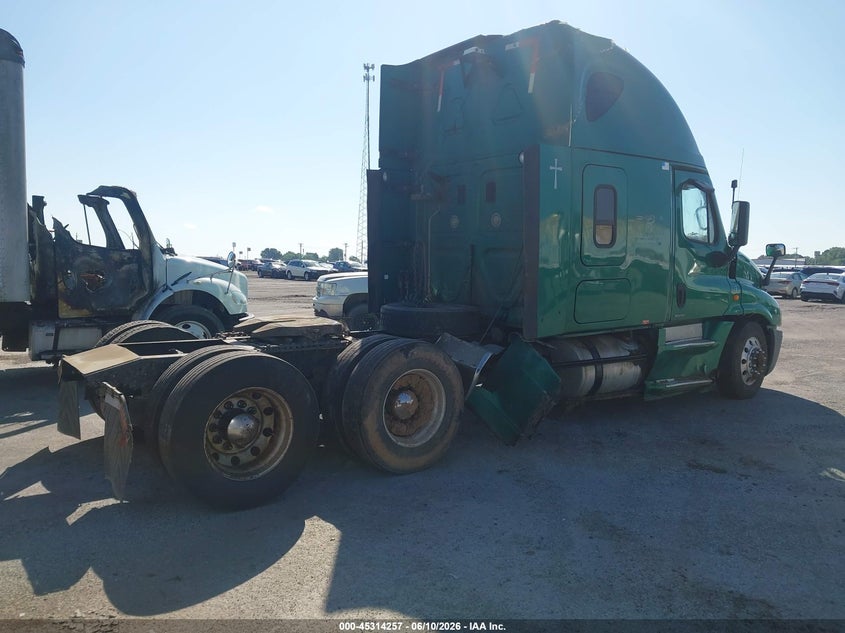 2016 Freightliner Cascadia 125 VIN 3AKJGLD53GSGU9825 IAAI salvage auction — ROLLOVER, Clear (Arkansas), sold $2,250 on 2026-07-25 (photo 4)