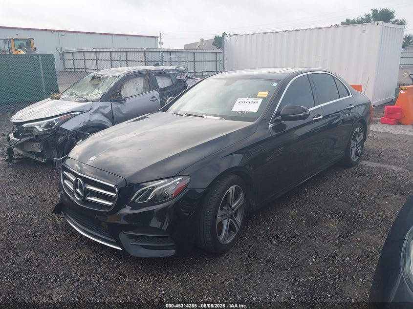 2017 Mercedes-benz E-klasse VIN WDDZF4JB2HA066980 IAAI salvage auction — RIGHT FRONT, Salvage Title, sold $25 on 2026-08-05 (photo 2)