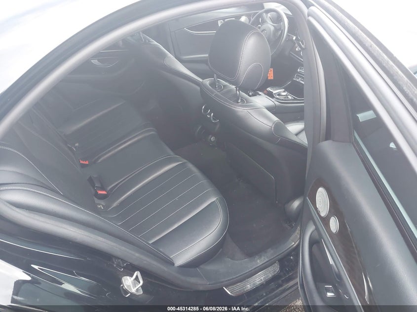 2017 Mercedes-benz E-klasse VIN WDDZF4JB2HA066980 IAAI salvage auction — RIGHT FRONT, Salvage Title, sold $25 on 2026-08-05 (photo 8)