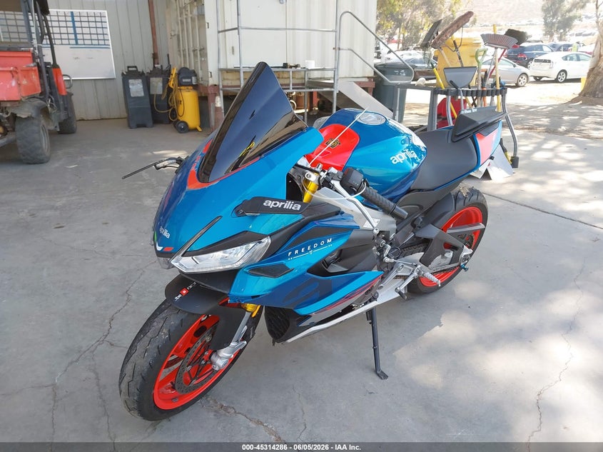2026 Aprilia Rs VIN ZD4XGUA05TS000878 IAAI salvage auction — FRONT END, Salvage Title, sold $3,950 on 2026-07-07 (photo 2)