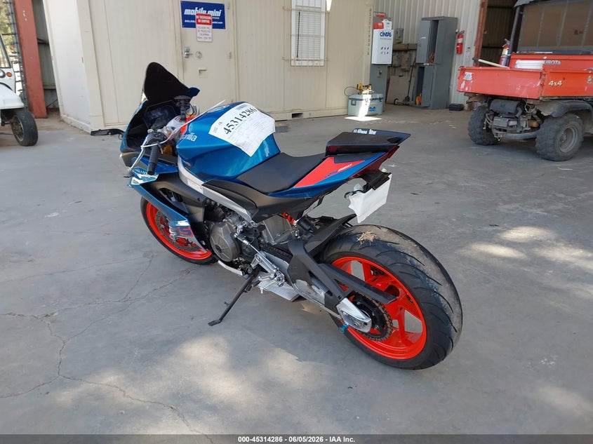 2026 Aprilia Rs VIN ZD4XGUA05TS000878 IAAI salvage auction — FRONT END, Salvage Title, sold $3,950 on 2026-07-07 (photo 3)