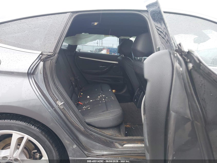 2018 BMW 3er VIN WBA8Z9C57JG828346 IAAI salvage auction — LEFT FRONT, Salvage Title, sold $950 on 2026-07-28 (photo 8)