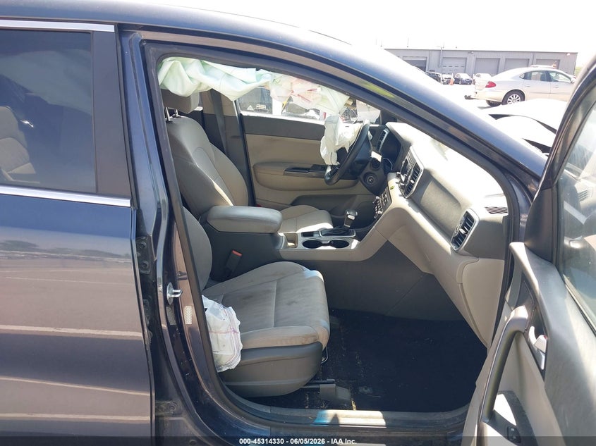 2017 Kia Sportage VIN KNDPMCAC9H7291243 IAAI salvage auction — FRONT END, Salvage Title, sold $675 on 2026-08-01 (photo 5)