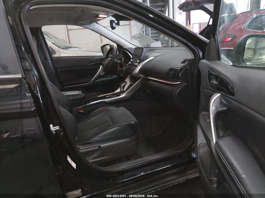2022 Mitsubishi Eclipse cross VIN JA4ATWAA1NZ021295 IAAI salvage auction — SIDE, Salvage Title, sold $7,500 on 2026-07-19 (photo 5)