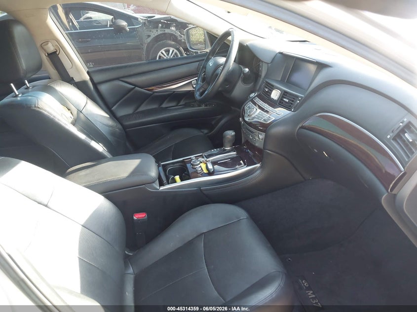2011 Infiniti M VIN JN1BY1APXBM323277 IAAI salvage auction — NORMAL WEAR, Clear (Florida), sold $1,575 on 2026-07-29 (photo 5)