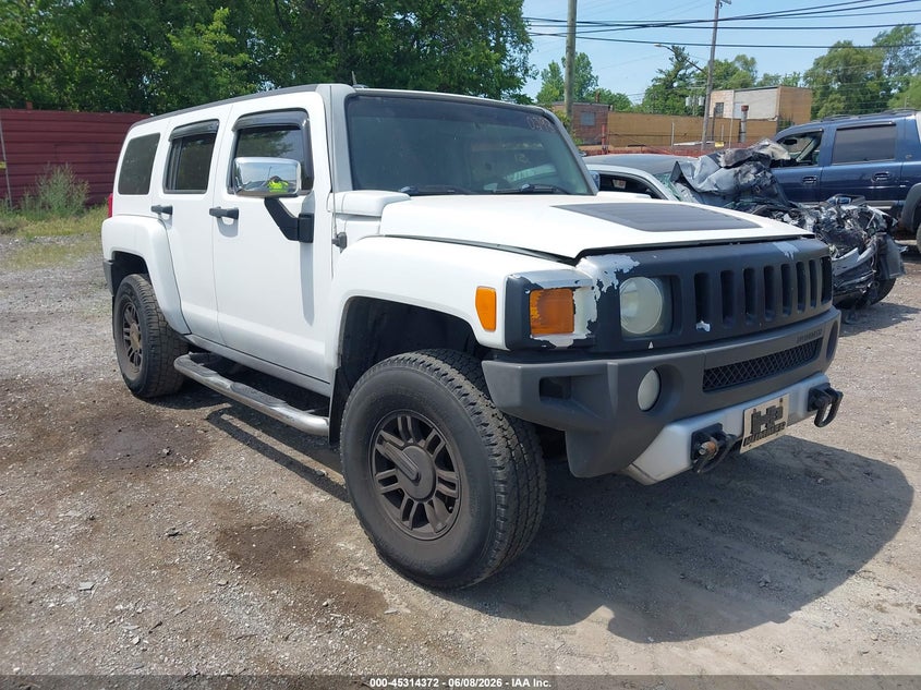 2008 Hummer H3 VIN 5GTEN13E588110293 IAAI salvage auction — LEFT REAR, Clear (Michigan), sold $725 on 2026-07-30 (photo 1)