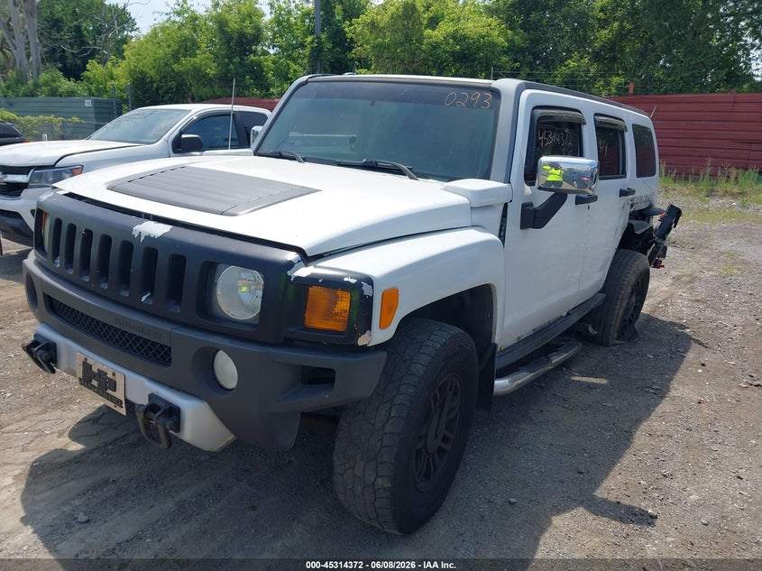 2008 Hummer H3 VIN 5GTEN13E588110293 IAAI salvage auction — LEFT REAR, Clear (Michigan), sold $725 on 2026-07-30 (photo 2)