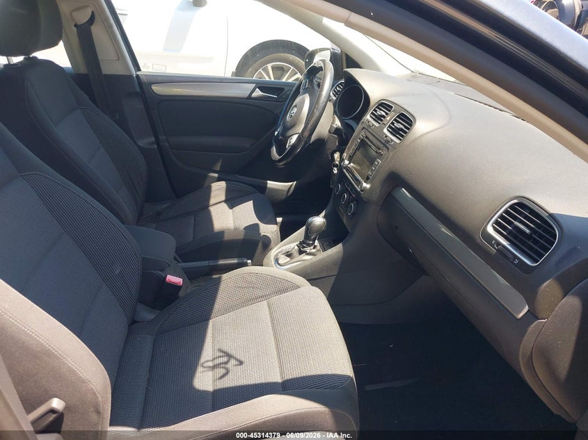 2013 Volkswagen Golf VIN WVWDM7AJ8DW029321 IAAI salvage auction — REAR END, Salvage Title, sold $875 on 2026-07-07 (photo 5)