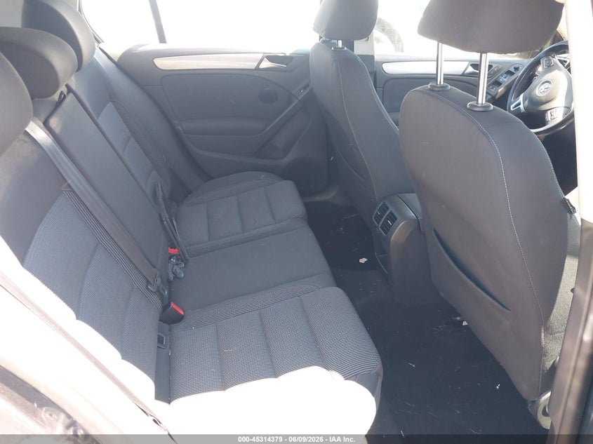 2013 Volkswagen Golf VIN WVWDM7AJ8DW029321 IAAI salvage auction — REAR END, Salvage Title, sold $875 on 2026-07-07 (photo 8)