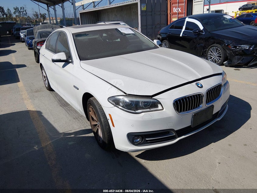 2016 BMW 5er VIN WBA5A5C53GG349417 IAAI salvage auction — LEFT FRONT, Salvage Title, sold $3,500 on 2026-07-09 (photo 1)