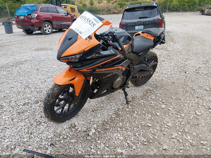 2017 Honda Cbr VIN MLHPC446XH5400851 IAAI salvage auction — FRONT & REAR, Salvage Title, sold $1,500 on 2026-07-14 (photo 2)