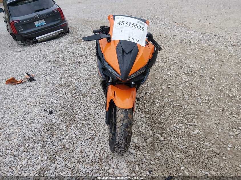 2017 Honda Cbr VIN MLHPC446XH5400851 IAAI salvage auction — FRONT & REAR, Salvage Title, sold $1,500 on 2026-07-14 (photo 5)