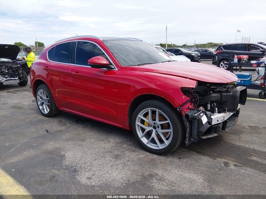 2021 Alfa romeo Stelvio VIN ZASPAKBN5M7C99036 IAAI salvage auction — FRONT END, Salvage Title, sold $9,425 on 2026-07-09 (photo 1)