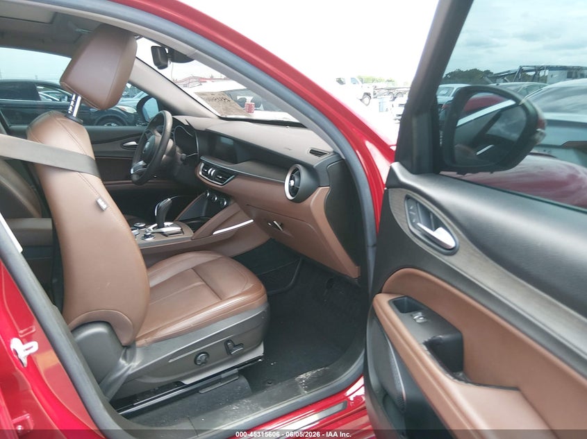 2021 Alfa romeo Stelvio VIN ZASPAKBN5M7C99036 IAAI salvage auction — FRONT END, Salvage Title, sold $9,425 on 2026-07-09 (photo 5)