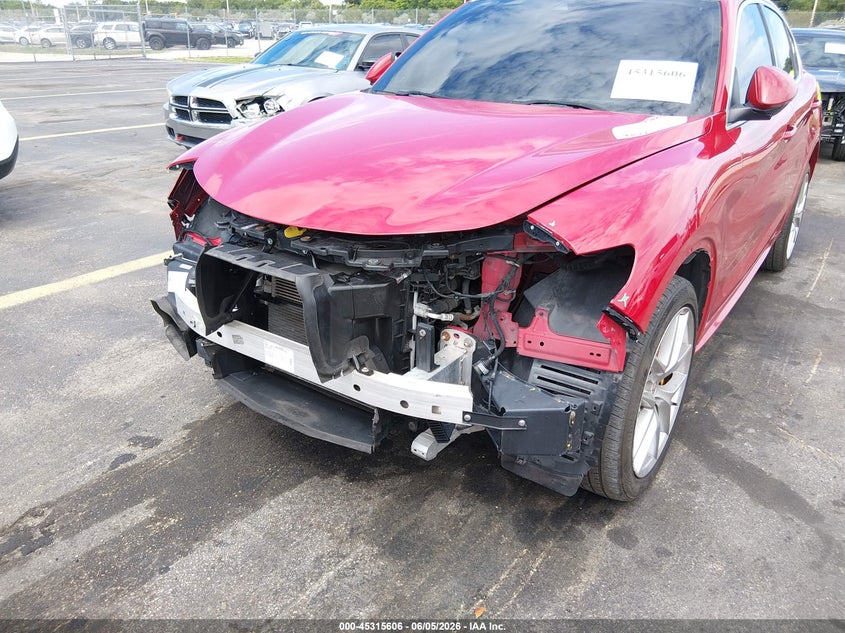 2021 Alfa romeo Stelvio VIN ZASPAKBN5M7C99036 IAAI salvage auction — FRONT END, Salvage Title, sold $9,425 on 2026-07-09 (photo 6)