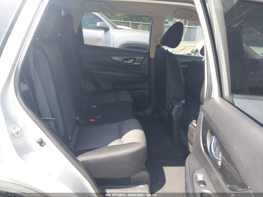 2017 Nissan Rogue VIN JN8AT2MV2HW274004 IAAI salvage auction — FRONT END, Salvage Title, sold $25 on 2026-07-28 (photo 8)