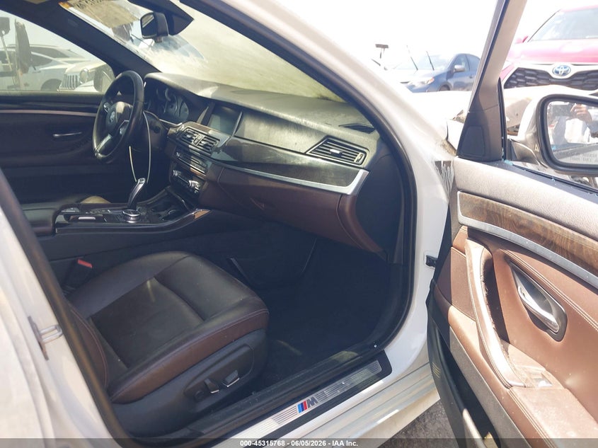 2014 BMW 5er VIN WBA5B1C55ED917218 IAAI salvage auction — NORMAL WEAR, Salvage Title, sold $300 on 2026-07-22 (photo 5)