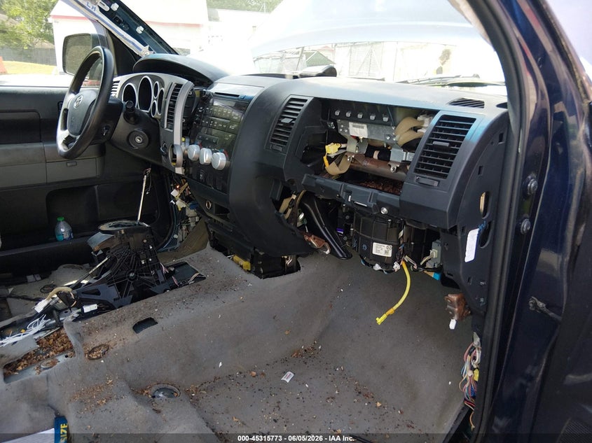 2010 Toyota Tundra VIN 5TFUM5F16AX014819 IAAI salvage auction — BIO HAZARD, Salvage (Maine), sold $2,800 on 2026-07-27 (photo 5)