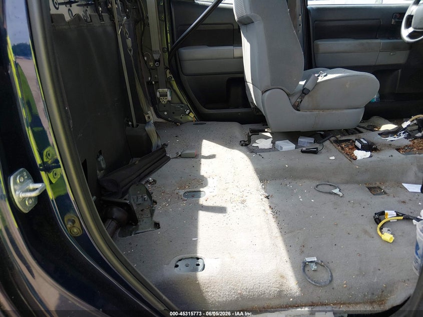 2010 Toyota Tundra VIN 5TFUM5F16AX014819 IAAI salvage auction — BIO HAZARD, Salvage (Maine), sold $2,800 on 2026-07-27 (photo 8)