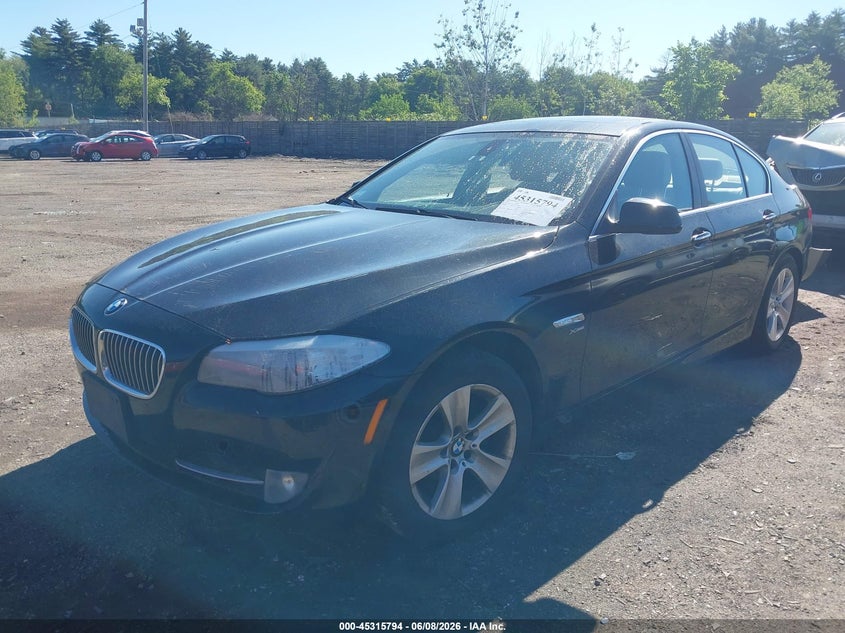 2012 BMW 5er VIN WBAXH5C50CDW06484 IAAI salvage auction — RIGHT SIDE, Salvage Title, sold $925 on 2026-07-10 (photo 2)