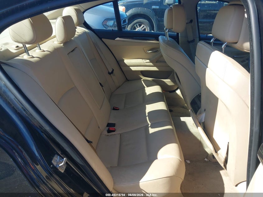 2012 BMW 5er VIN WBAXH5C50CDW06484 IAAI salvage auction — RIGHT SIDE, Salvage Title, sold $925 on 2026-07-10 (photo 8)
