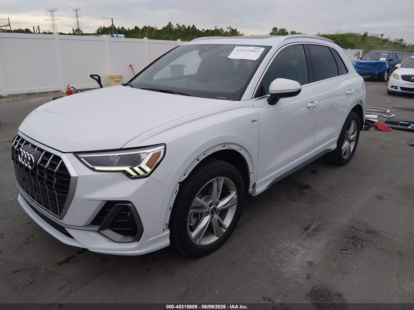 2022 Audi Q3 VIN WA1EECF36N1082953 IAAI salvage auction — LEFT & RIGHT, Salvage Title, sold $6,300 on 2026-07-29 (photo 2)