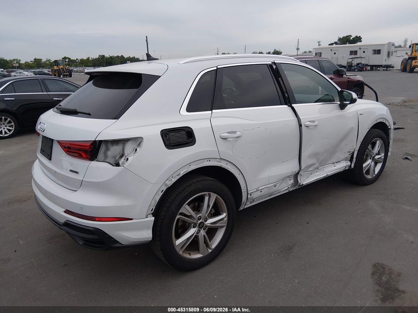 2022 Audi Q3 VIN WA1EECF36N1082953 IAAI salvage auction — LEFT & RIGHT, Salvage Title, sold $6,300 on 2026-07-29 (photo 4)