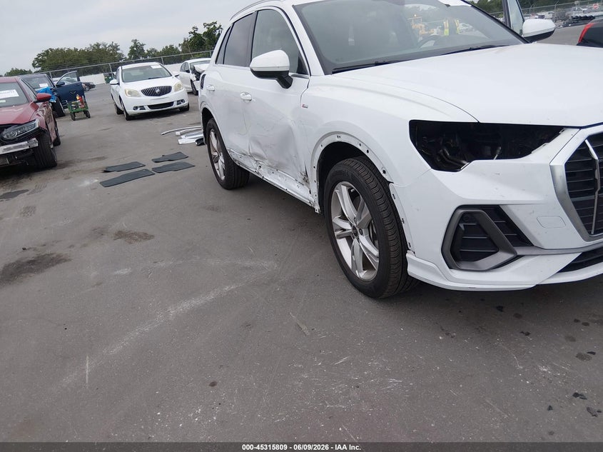 2022 Audi Q3 VIN WA1EECF36N1082953 IAAI salvage auction — LEFT & RIGHT, Salvage Title, sold $6,300 on 2026-07-29 (photo 6)