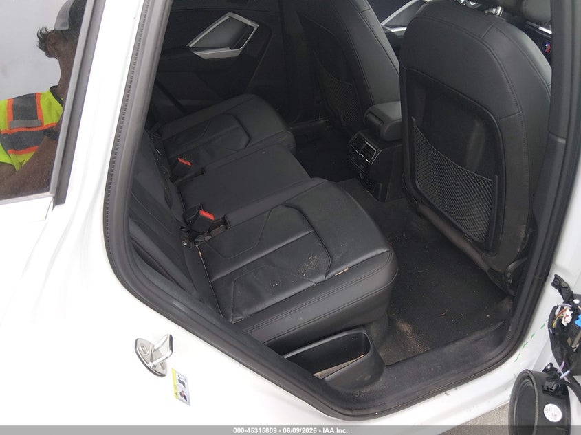 2022 Audi Q3 VIN WA1EECF36N1082953 IAAI salvage auction — LEFT & RIGHT, Salvage Title, sold $6,300 on 2026-07-29 (photo 8)