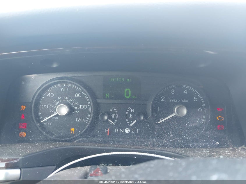 2007 Lincoln TOWN CAR VIN 1LNHM82V27Y628972 IAAI salvage auction — ROOF, Salvage (Mississippi), sold $1,000 on 2026-07-09 (photo 7)